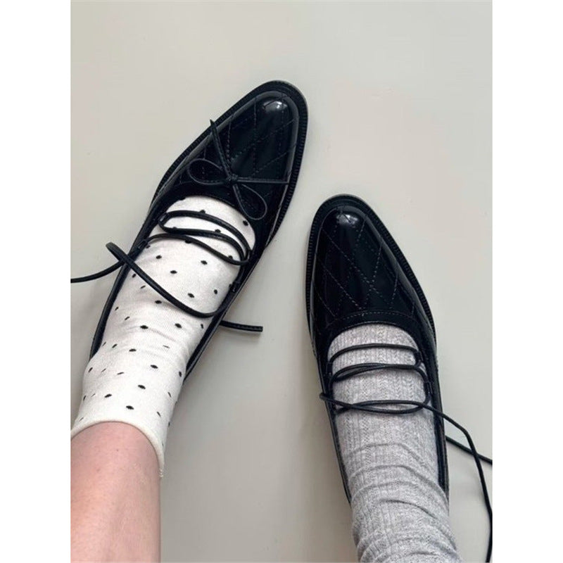 Damen elegante Schnürschuhe mit glänzendem Obermaterial und dekorativem Muster R&B