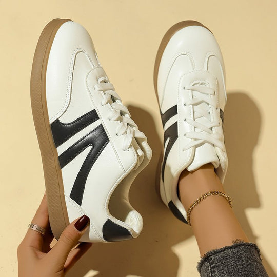 Damen Sneakers im modernen Sportschnitt mit innovativer Sohle R&B