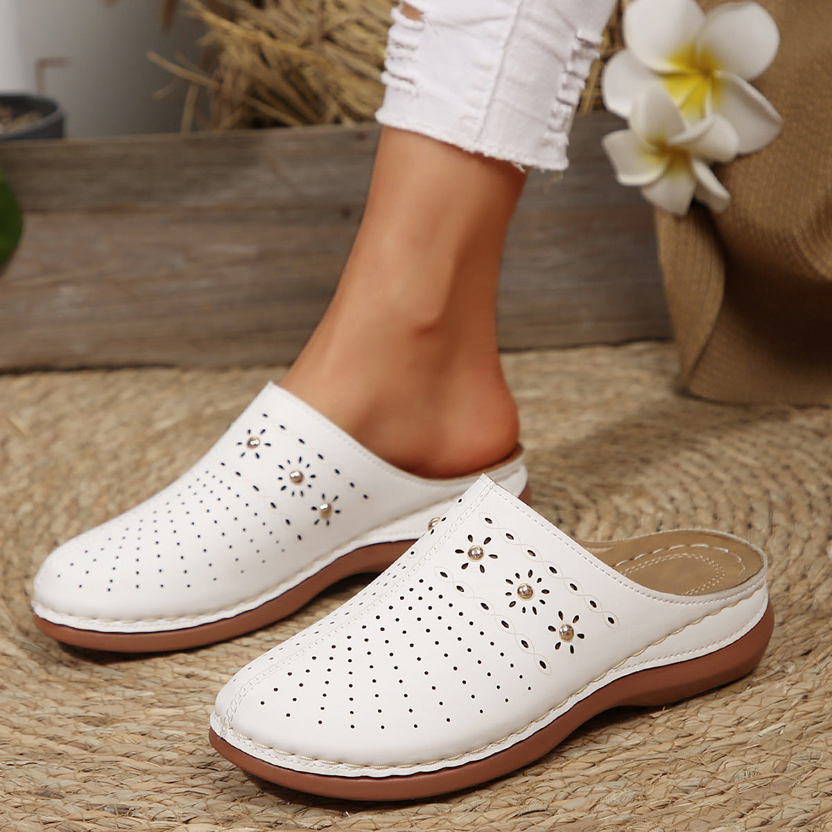 Damen Clogs mit floralem Muster und dekorativen Akzenten R&B