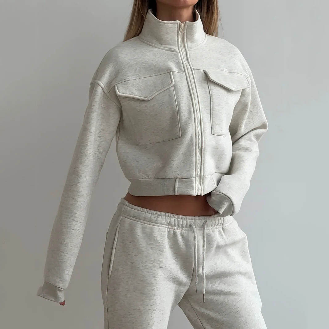 Damen moderner Zip-Hoodie und weite Sporthose R&B