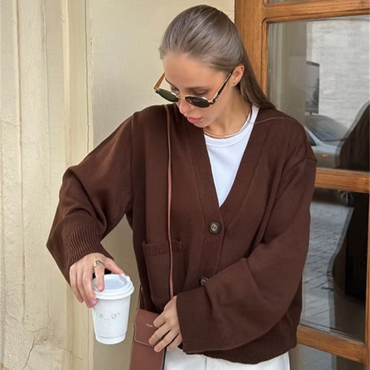 Damen lässiger Strickcardigan mit großen Taschen und Knopfverschluss R&B