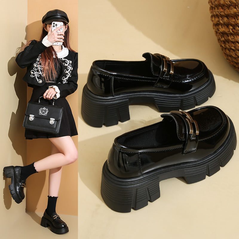 Damen Chunky Loafers mit metallischem Akzent und robustem Blockabsatz R&B