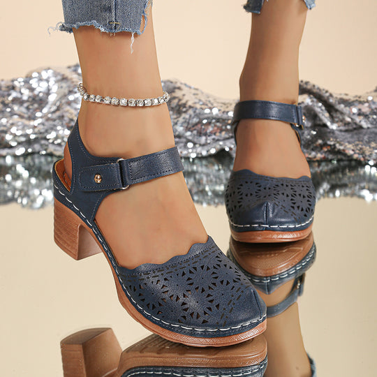 Damen Riemchen-Pantoletten mit filigranem Muster und bequemem Blockabsatz R&B
