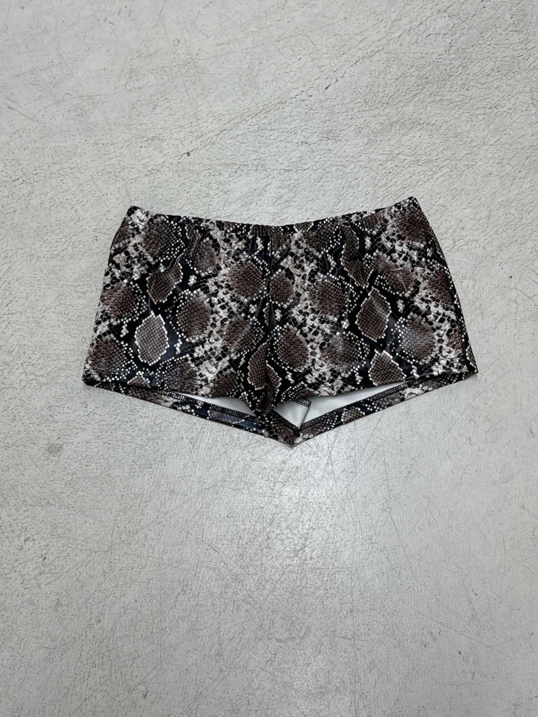 Damen Shorts mit modischem Schlangenprint und hohem Bund R&B