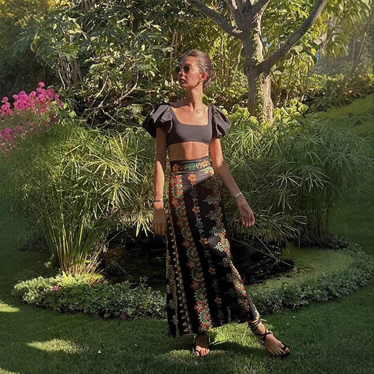 Damen Zweiteiliges Outfit mit kurzem Oberteil und floralem Maxirock R&B