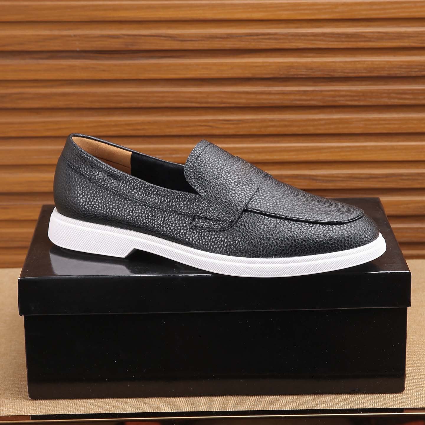 Damen Mokassin Sneaker mit strukturiertem Obermaterial und rutschfester Sohle R&B