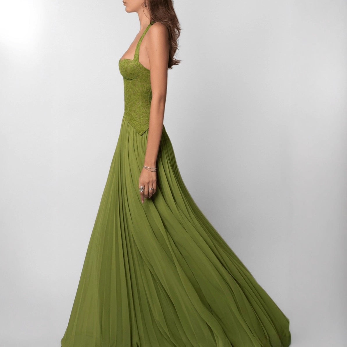 Damen nan Neckholder-Korsettkleid mit Spitzen-Corsage und fließendem Plisseerock R&B