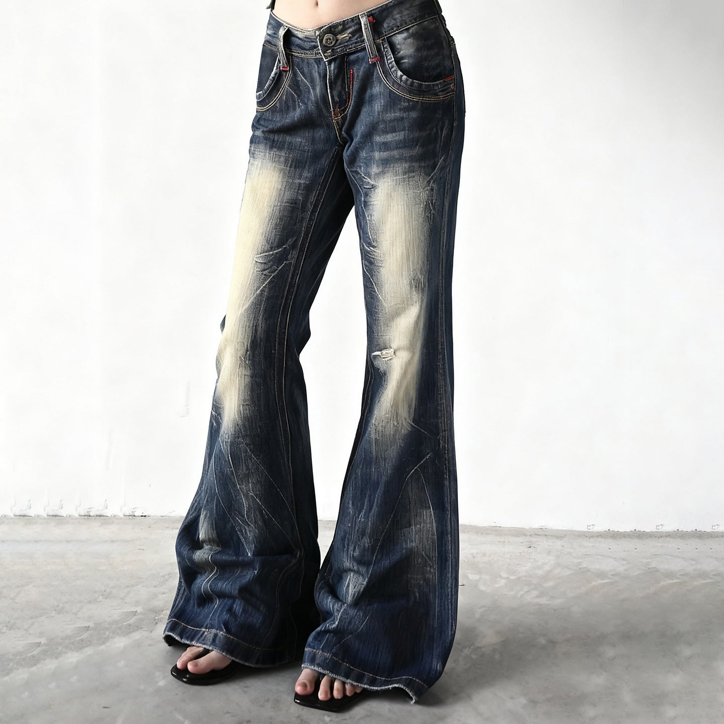 Damen Flared Jeans mit modischem Used-Look R&B