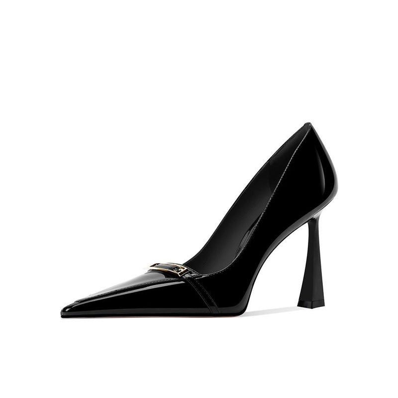 Damen High Heel Pumps mit glänzender Lackoberfläche und elegantem Akzent R&B