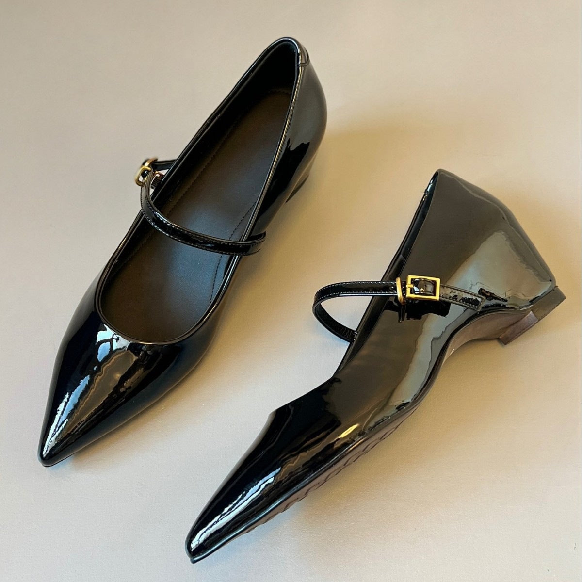 Damen Ballerinas mit elegantem Riemchen und spitzem Zehenbereich