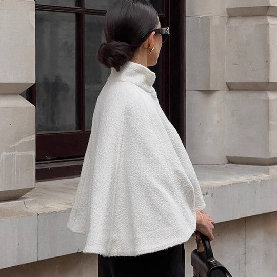 Damen Oversized Wollcape mit hohem Kragen und Knopfdetail R&B