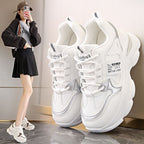 Damen Sportliche Chunky Sneakers mit modischen Akzenten
