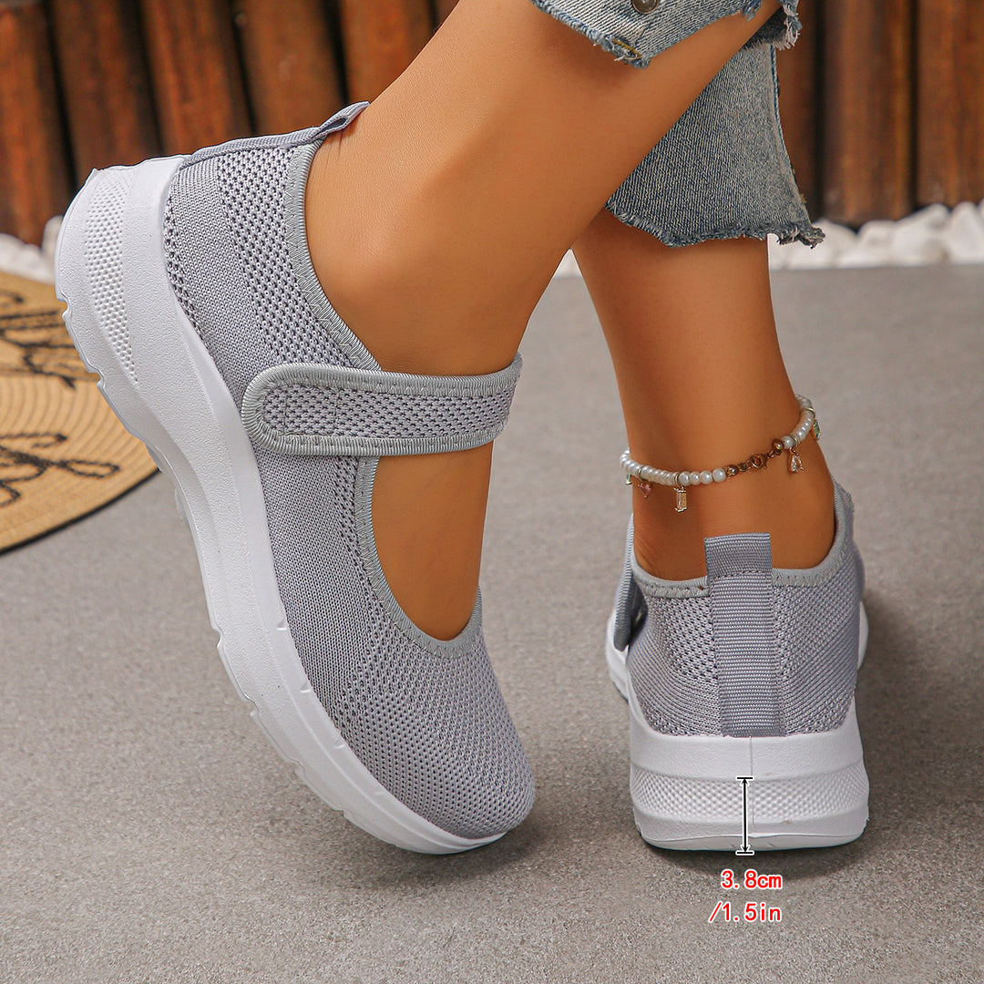 Damen Sportliche Slip-On Sneakers mit atmungsaktivem Mesh-Obermaterial und elastischen Riemen R&B