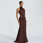 Damen Figurumspielendes Abendkleid mit hochgeschlossenem Design und raffinierten Drapierungen R&B