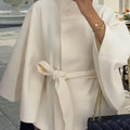 Damen elegante Überwurfjacke mit modernem Knopfdetail R&B