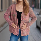 Damen Strickjacke mit kreativem Farbmuster und goldenen Knöpfen R&B