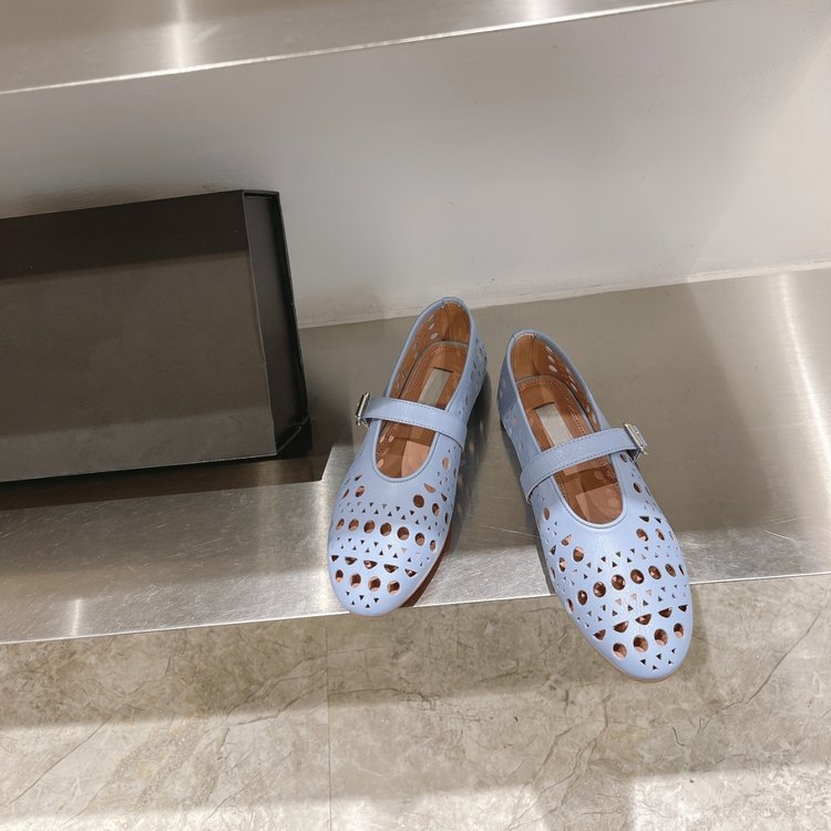 Damen elegante Ballerinas im modischen Lochdesign mit verstellbarem Riemen R&B