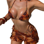 Damen Triangel-Bikini mit verspieltem Rock und goldenen Akzenten R&B