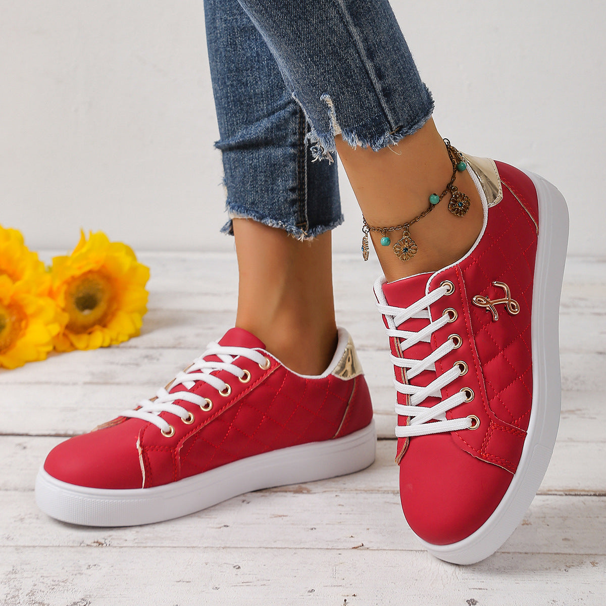 Damen Sportliche Schnür-Sneaker mit elegantem Steppdesign R&B