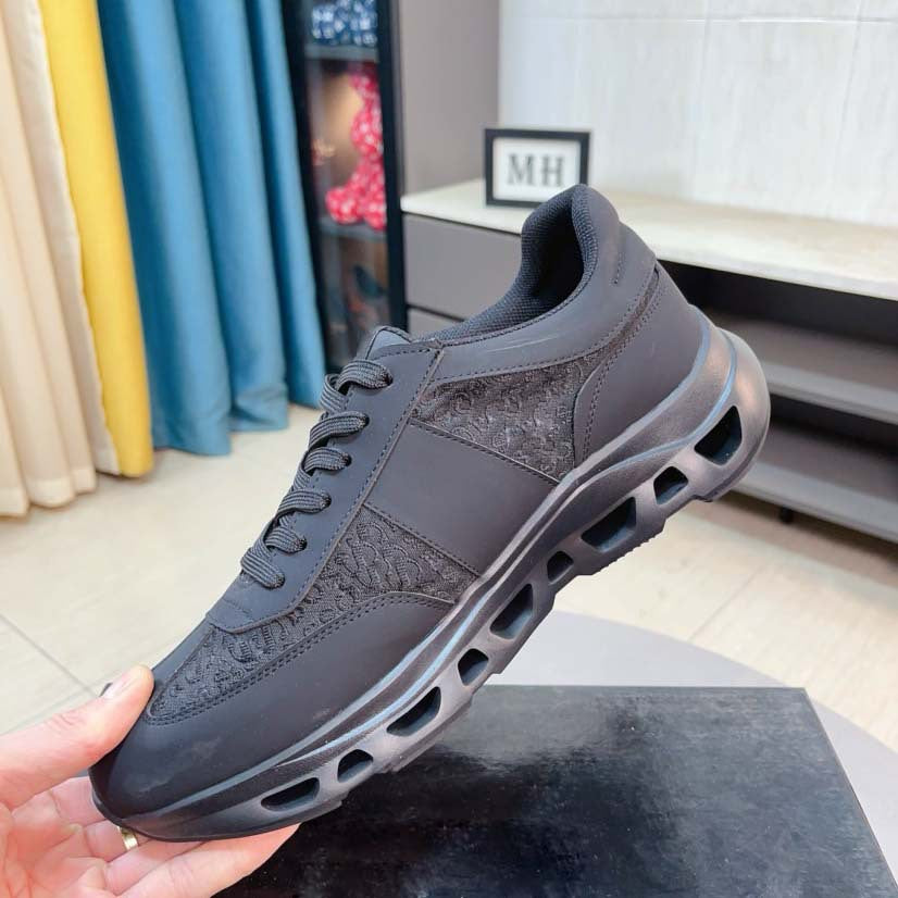 Damen Sportliche Sneakers mit dämpfender Laufsohle und atmungsaktiver Oberflächenstruktur R&B