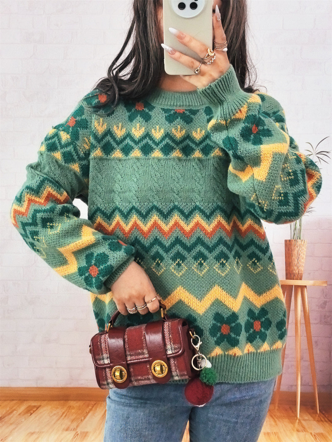 Damen Grobstrickpullover mit buntem Zickzackmuster und floralen Akzenten R&B