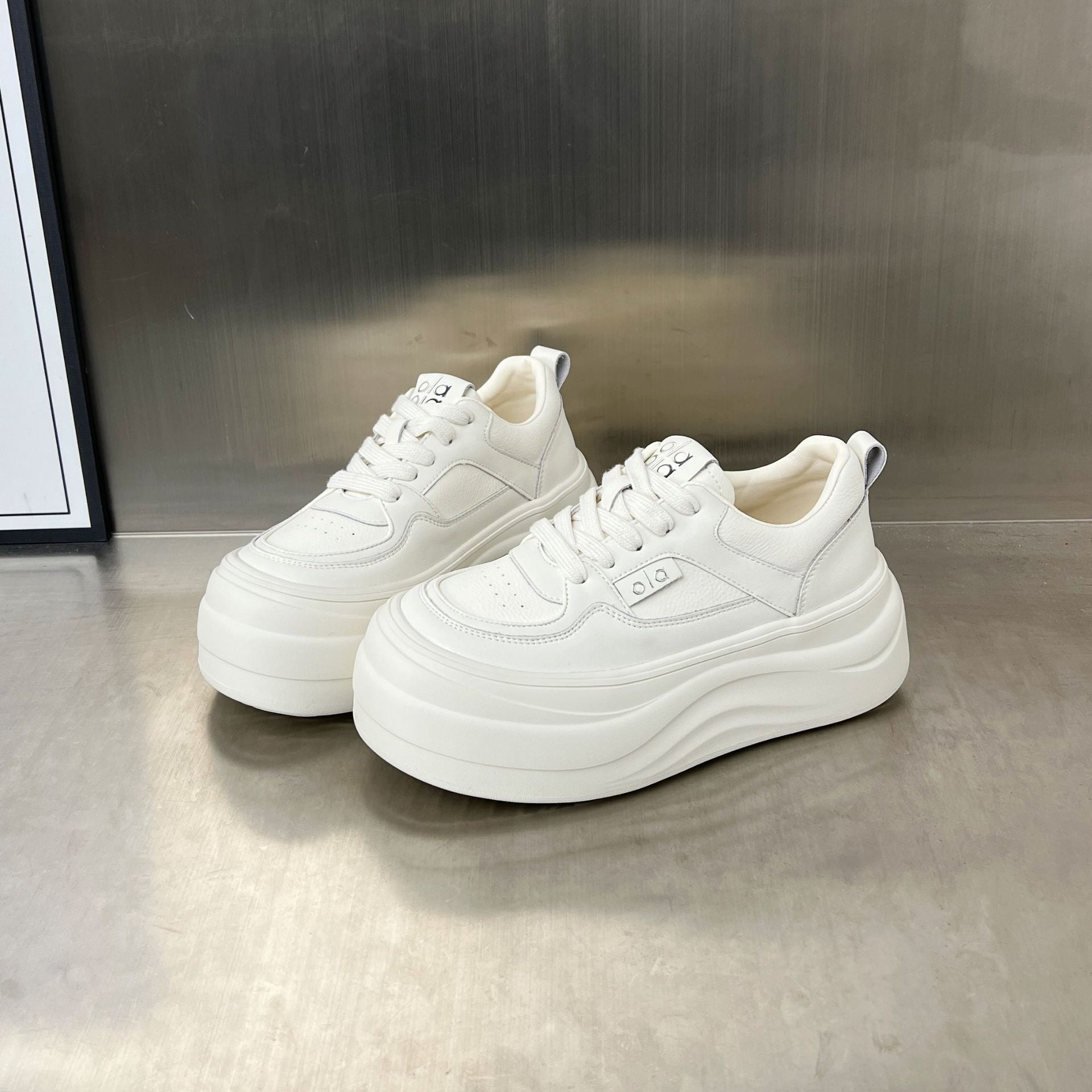 Damen Plattform Sneakers mit trendiger Silhouette und atmungsaktiver Obermaterialbeschaffenheit R&B
