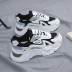 Damen Sportliche Sneakers mit dämpfendem Fußbett und reflektierenden Akzenten R&B