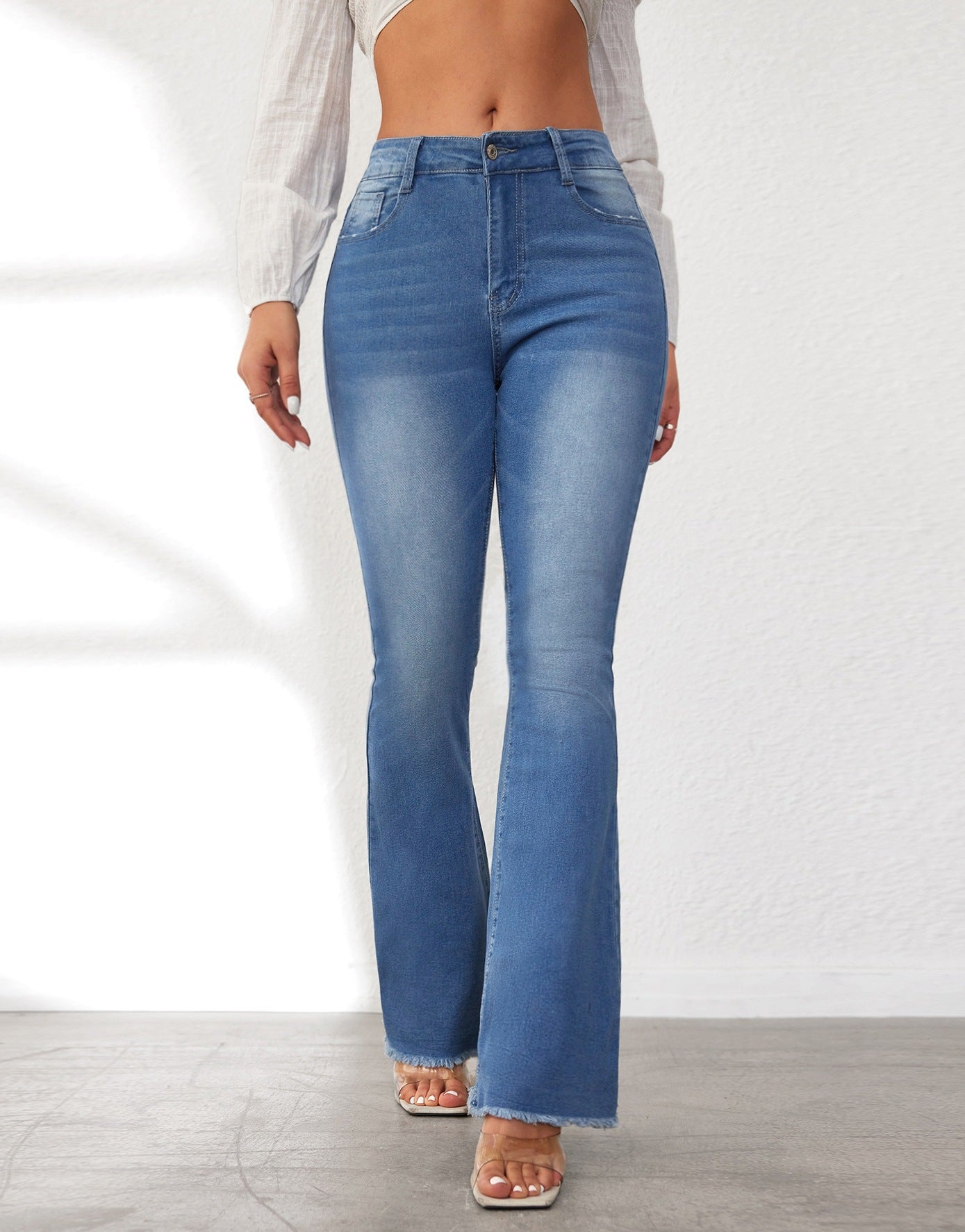 Damen Flared Jeans mit stylishen Fransen und hohem Bund R&B