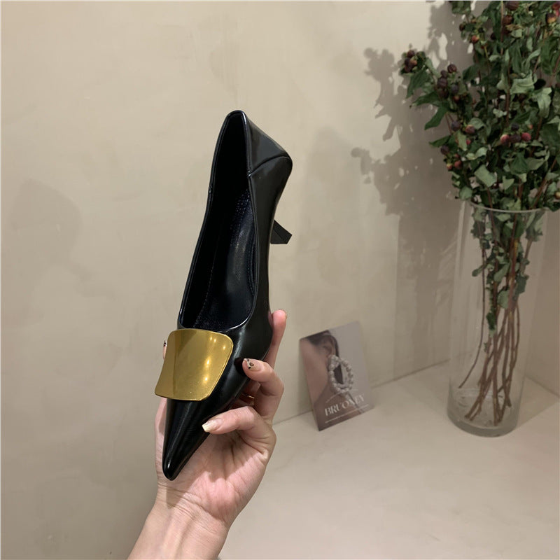 Damen spitze Pumps mit metallic-beschichtetem Akzent und disturbierter Absatzhöhe R&B