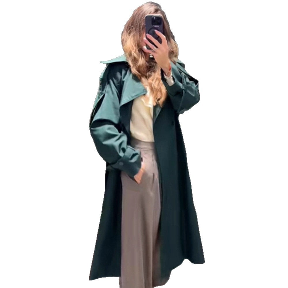 Damen Trenchcoat mit modernen Details und breitem Revers R&B