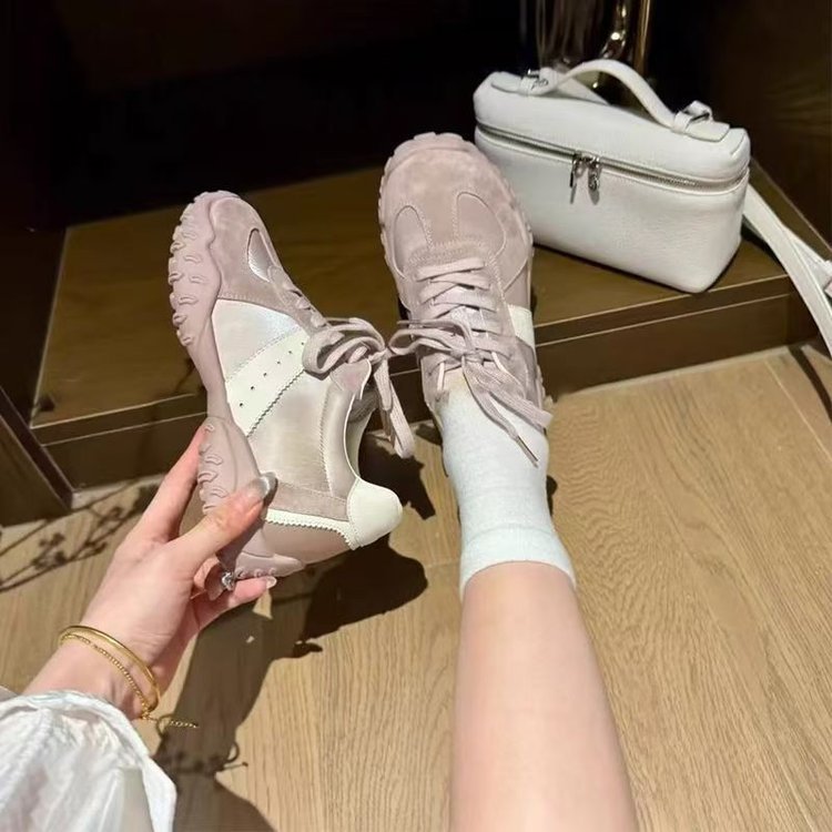 Damen Freizeitsneaker mit atmungsaktivem Obermaterial und flexiblem Sohlenprofil R&B