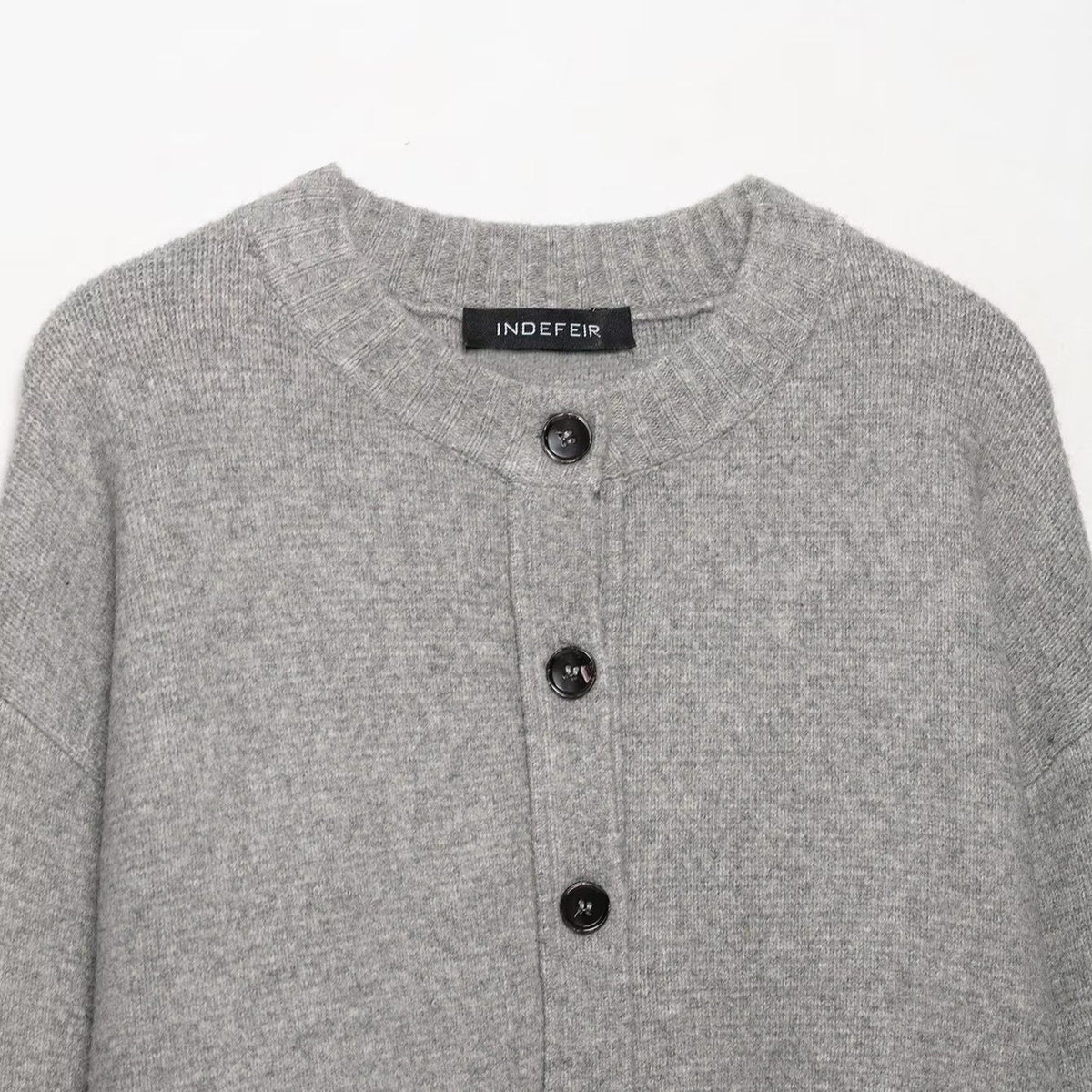 Damen lässiger Strickcardigan mit Knopfdetails R&B
