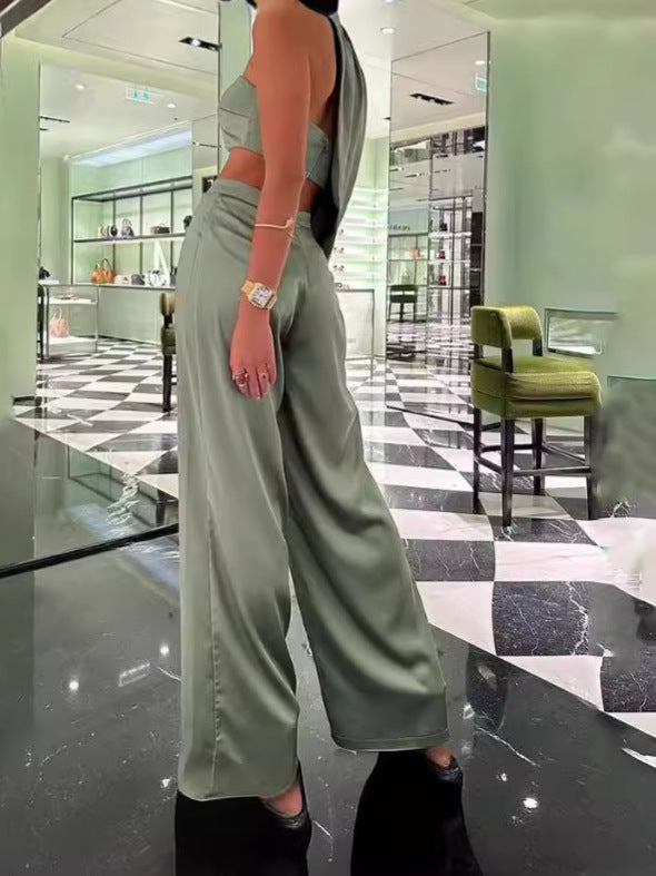 Damen Schickes Zweiteiliges Outfit mit cropped Top und silk Abschluss R&B