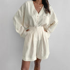 Damen bequemer Schlafanzug mit Knopfleiste und kurzen Hosen R&B