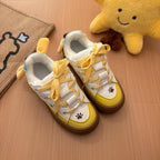 Damen verspielte Sneakers mit tierischen Akzenten