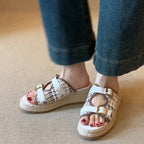 Damen komfortable Wedge-Pantoletten mit doppeltem Riemchen und geflochtenem Detail R&B