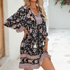 Damen Sommerliches Blumenkleid mit V-Ausschnitt und Raffungen R&B