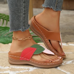 Damen modische Zehentrenner mit floralem Design und bequemer Sohle R&B