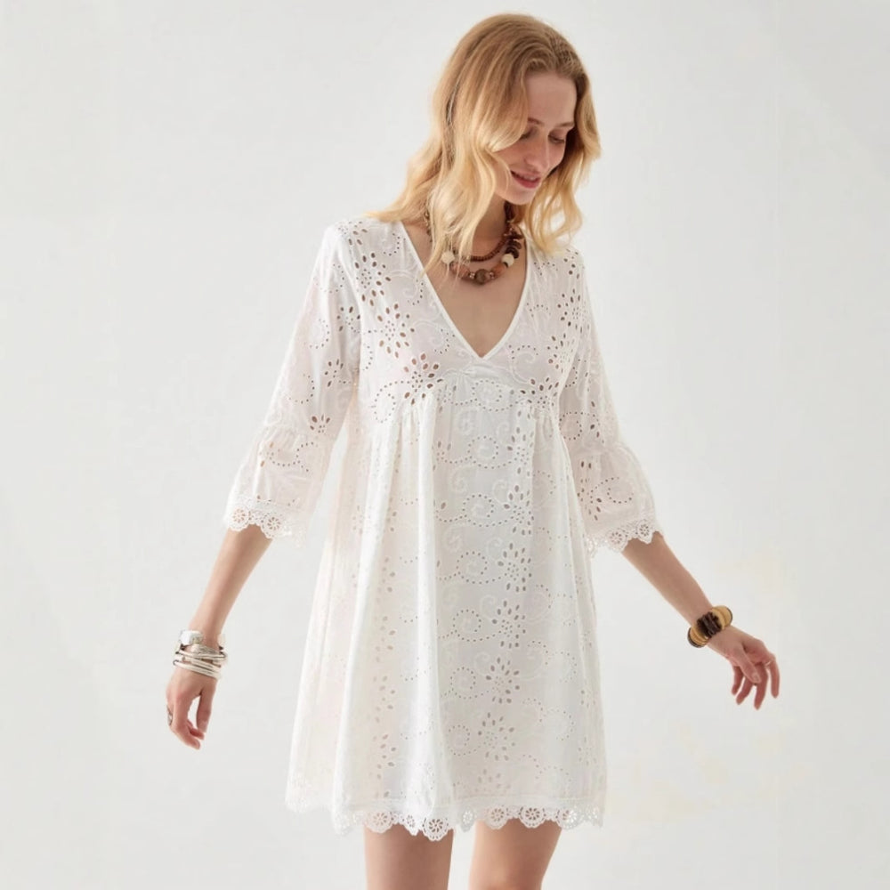 Damen Bluse mit verspieltem Lochmuster und Rüschendetails R&B