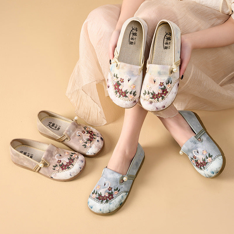 Damen Hausschläppchen mit floraler Stickerei und elegantem Riemen R&B