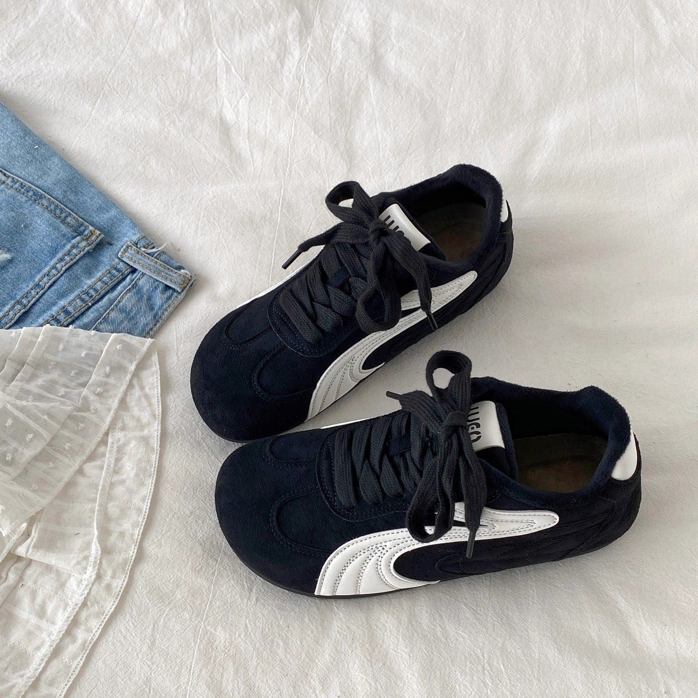 Damen Sportliche Sneaker mit Veloursleder-Obermaterial und gepolsterter Innensohle R&B