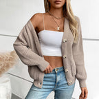 Damen Strickjacke mit tiefem V-Ausschnitt und praktischen Taschen