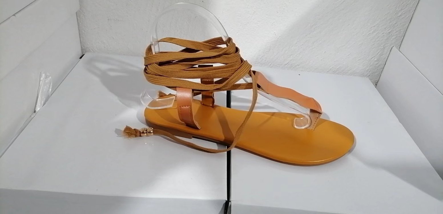 Damen Strand-Sandalen mit dekorativen Riemen und komfortabler Sohle R&B