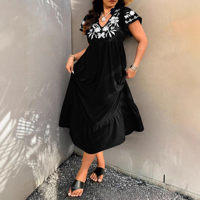 Damen Maxikleid mit floralem Stickdesign und voluminösem Rock R&B