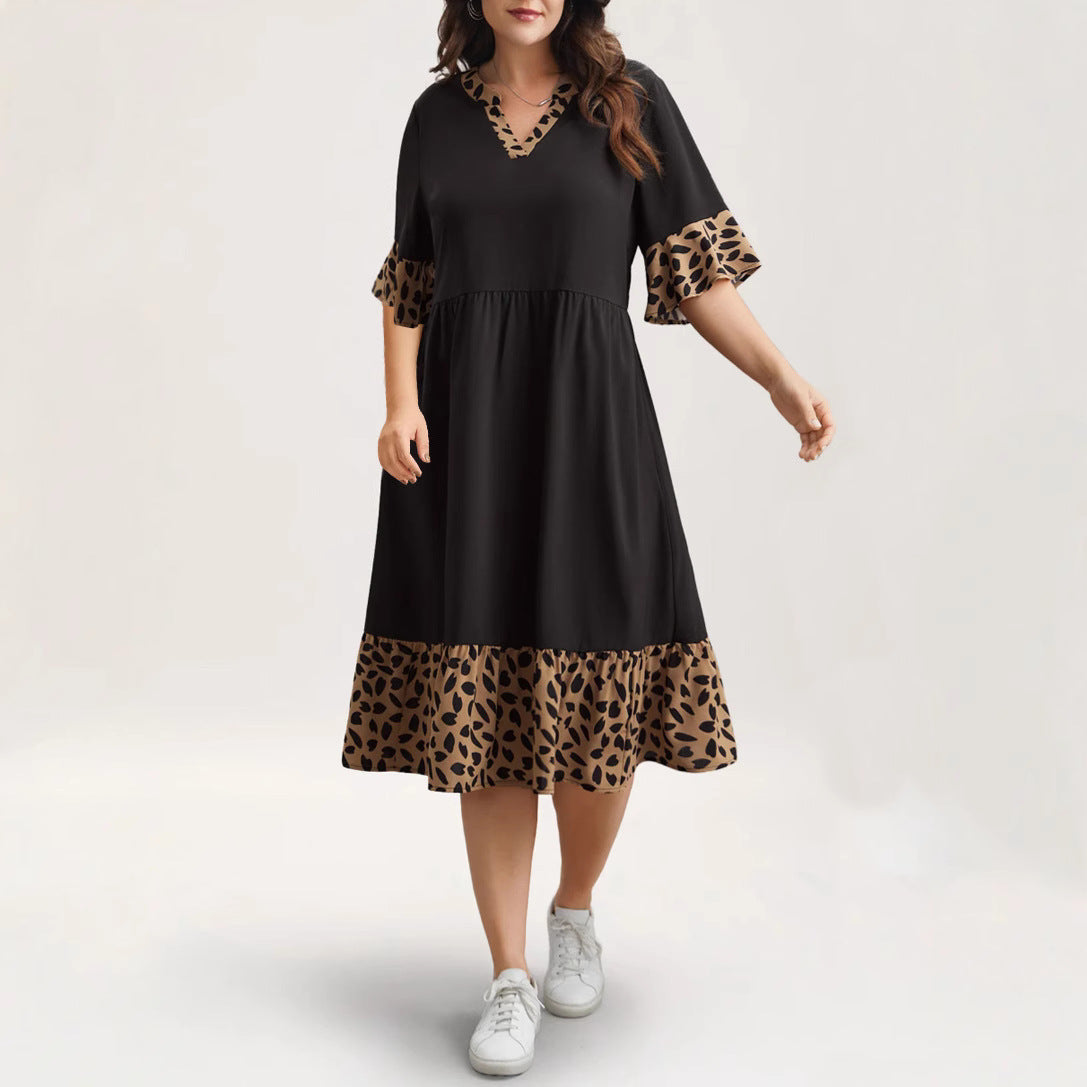 Damen Kleid mit modernem V-Ausschnitt und tierischem Musterdetail R&B