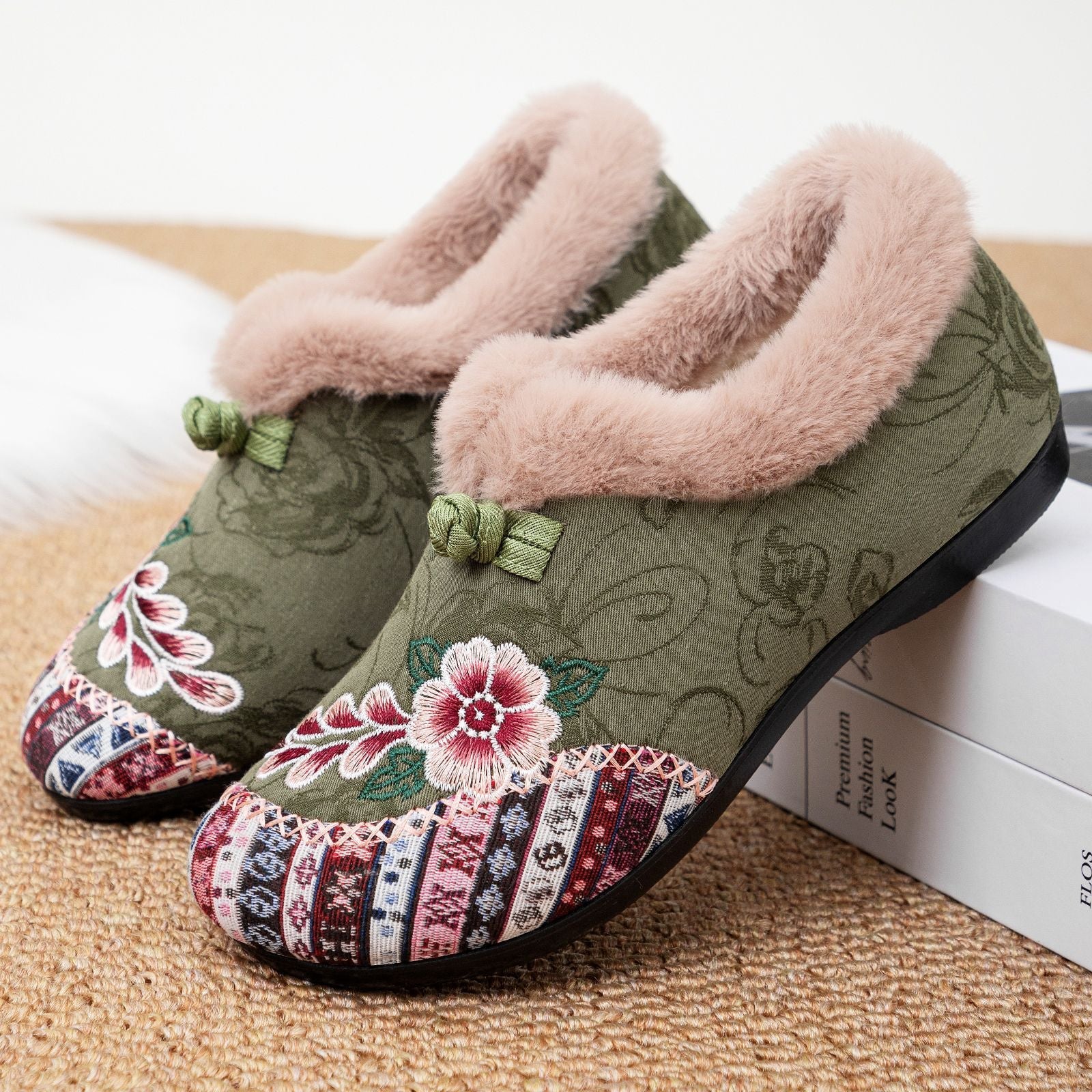 Damen Hausschuhe mit elegantem floralen Design und kuscheligem Innenfutter R&B