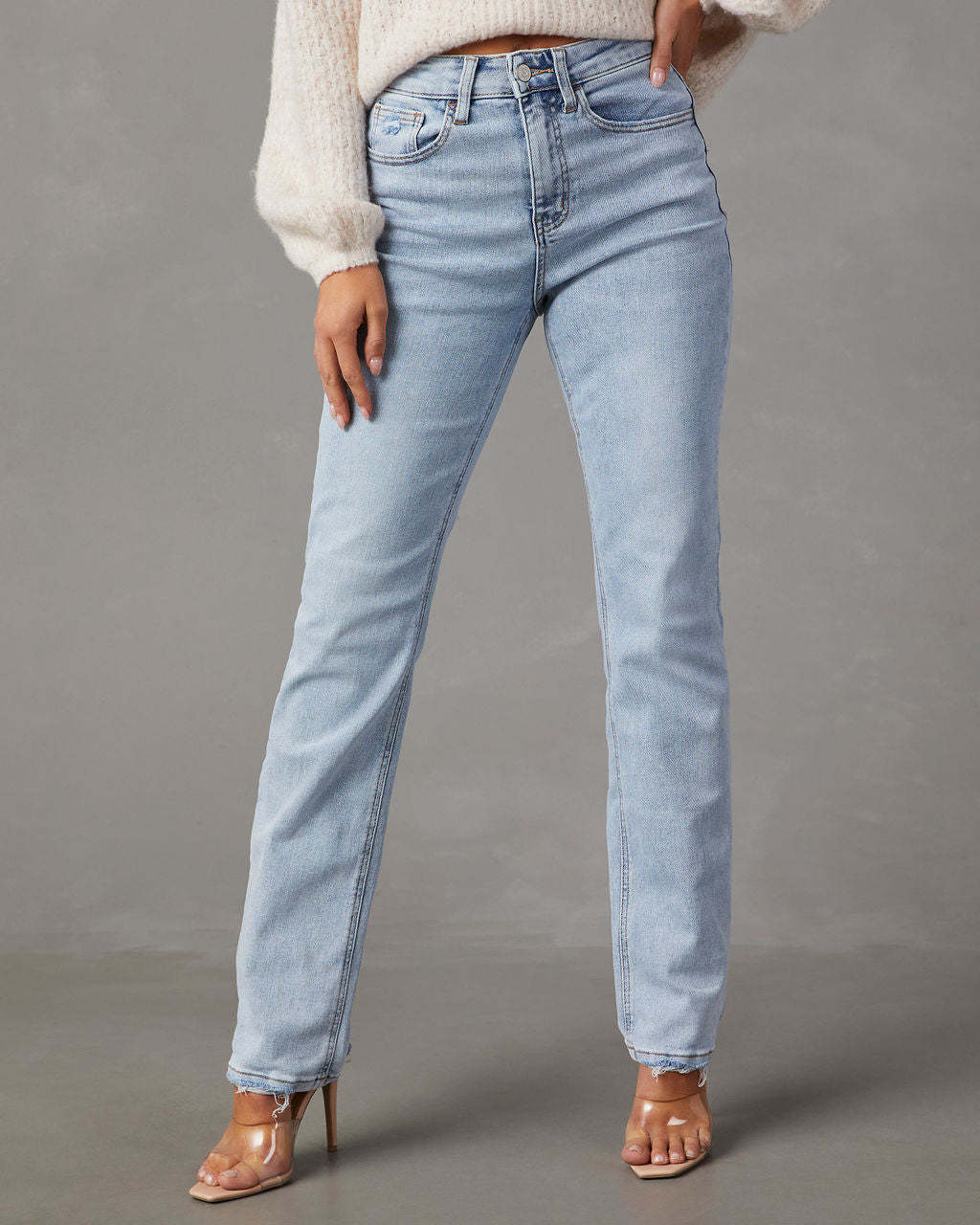 Damen High-Waist Jeans mit lässigem Schnitt und ausgefranstem Saum R&B