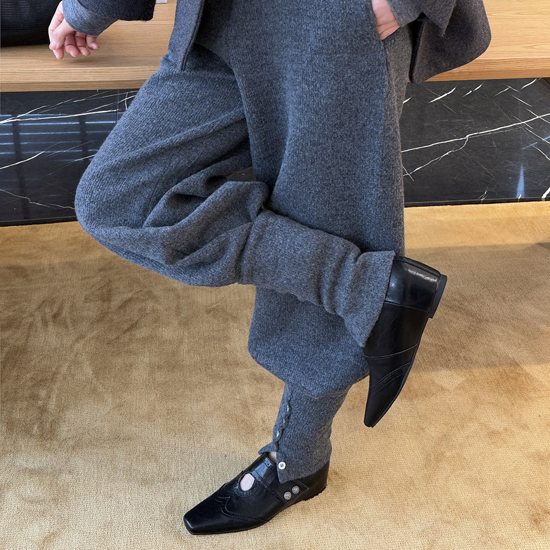 Damen Elegante Slipper mit dekorativem Ausschnitt R&B