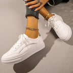 Damen Sneakers mit elegantem Metallic-Detail und rutschfester Sohle R&B