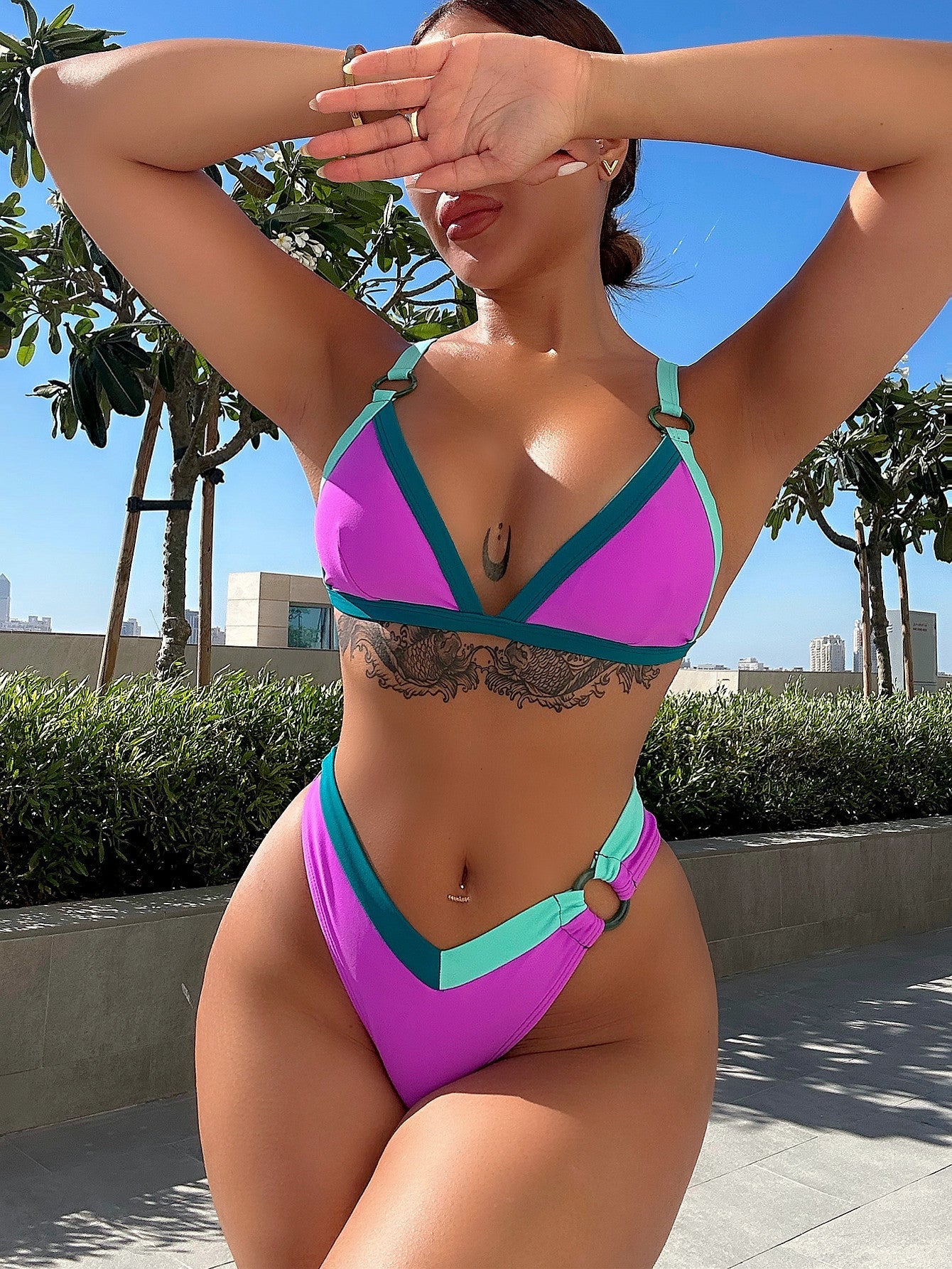 Damen Zweiteiliges Bikini-Set mit kontrastierenden Details